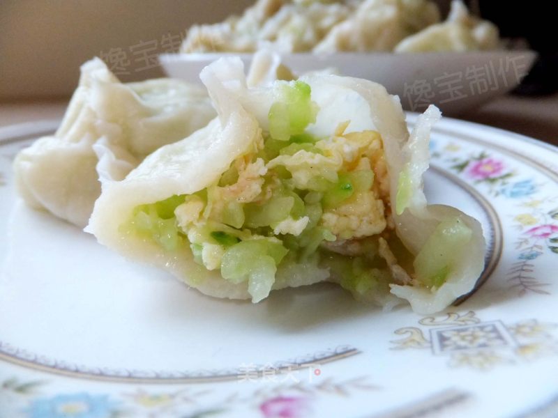 Cucumber and Egg Dumplings recipe