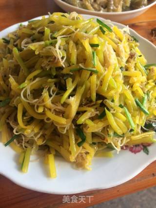 Stir-fried Rice Noodles with Green Pumpkin recipe