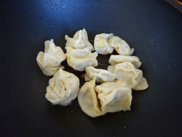 Sour Soup Dumplings recipe