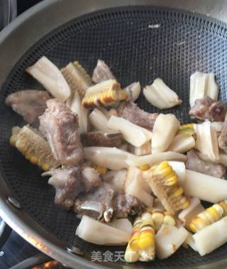 Stewed Pork Ribs with Corn Lotus Root recipe