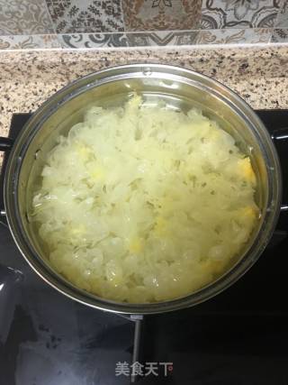 White Fungus, Peach Gum and Soap Jelly recipe