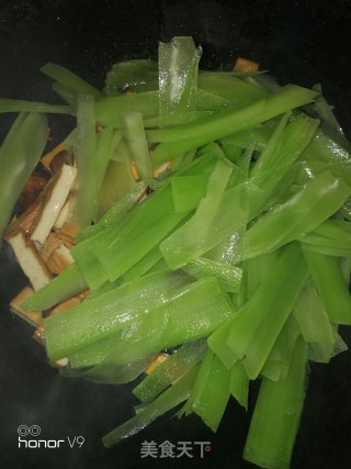 Stir-fried Bacon and Lettuce recipe