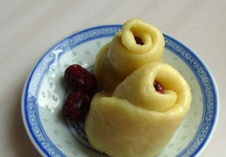 Jujube Pumpkin Rose Roll recipe