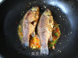 [湘菜]-xiangjiang Crucian Carp recipe