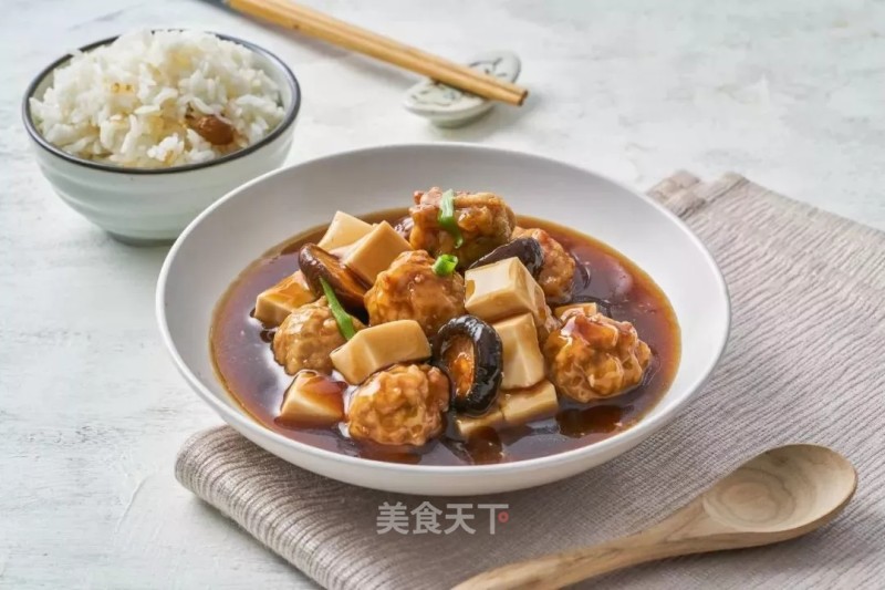 Stewed Tofu with Mushroom Meatballs recipe