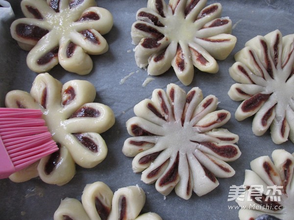 Bean Paste Chrysanthemum Crisp recipe