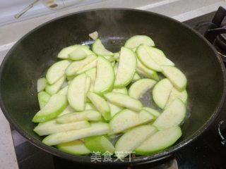 Stir-fried Yunnan Melon with Garlic Slices recipe