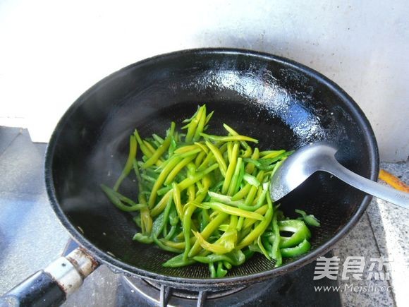 Spicy Stir-fried Daylily recipe