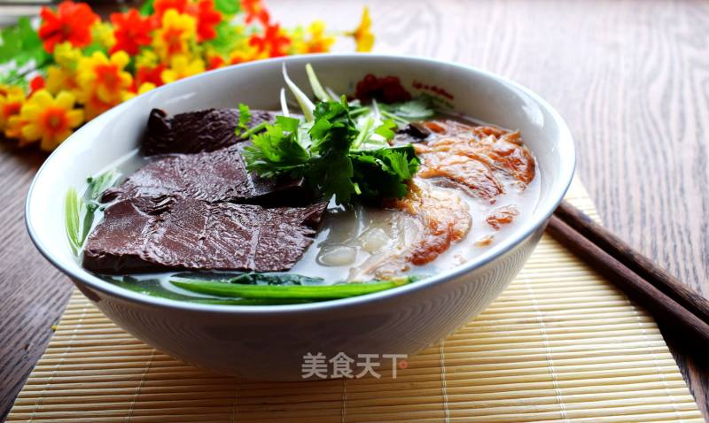 Duck Blood Vermicelli Soup recipe