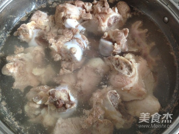 Pork Bone Soup with Lotus Root and Mung Beans recipe