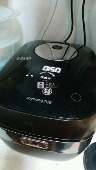 Fall in Love with Yi Xiao Bake from 【rice Cooker Sponge Cake】 recipe