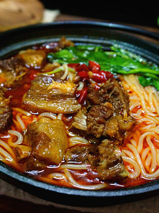 Pork Ribs Rice Noodle Claypot