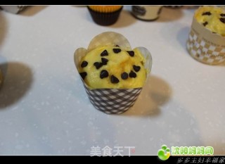 Butter Fragrance-raisin Chocolate Bean Cupcakes recipe