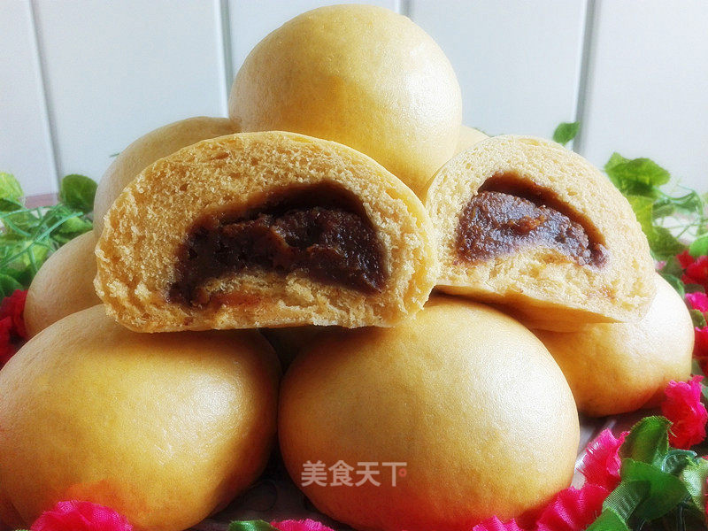 Pumpkin and Red Date Buns