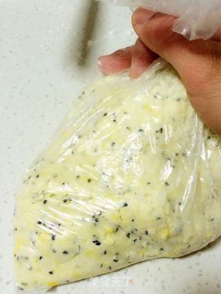 Margarita Black Sesame Biscuits recipe