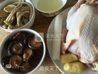 [chicken Soup with A Fresh Recipe] Stewed Chicken with Dried Radish and Mushrooms recipe