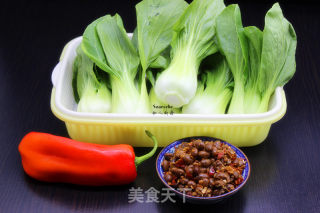 Stir-fried Shanghai Green with Laba Beans recipe