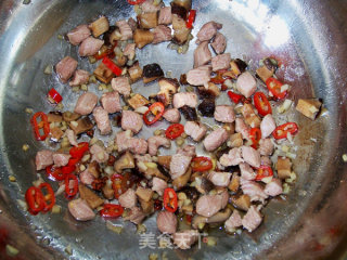 Xinlan Handmade Private Kitchen [spicy Edamame Diced Pork]——don’t Waste Food recipe
