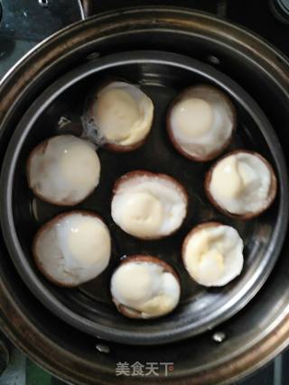 Steamed Shiitake Mushrooms with Quail Eggs recipe