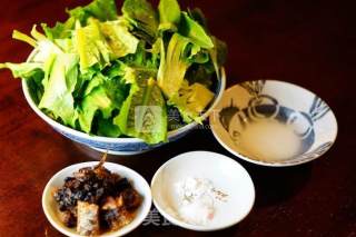 Lettuce with Tempeh and Dace in Oil recipe