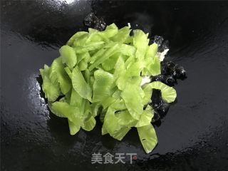 Black Fungus Lettuce Meat Slices recipe