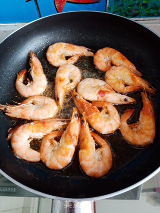 The Fast-handed Prawns are Full of Color, Flavor and Flavor! recipe