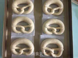 # Fourth Session of The Baking Contest and is Love to Eat Festival# German Lye Bread Pule Knot recipe