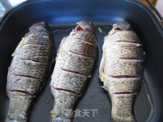 Stewed Crucian Carp with Hericium and Tofu recipe