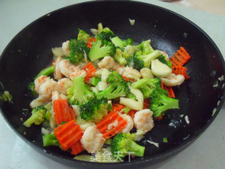 Fried Broccoli with Shrimp recipe