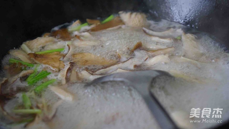 Shantang Mushroom Fresh Soup recipe