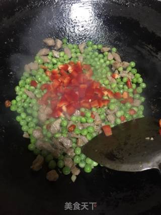 Millet Spicy Diced Pork Stir-fried Peas recipe