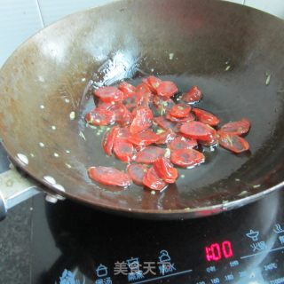 Stir-fried Sausages with Garlic Celery recipe