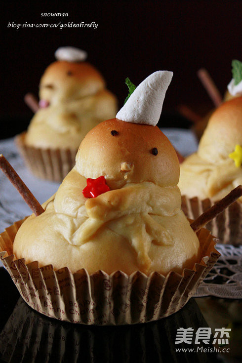 Custard Red Bean Snowman Bread recipe