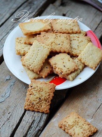 Whole Wheat Sesame Biscuits