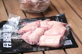 Finger-sucking Fermented Bean Curd and Peanut Stewed Trotters recipe