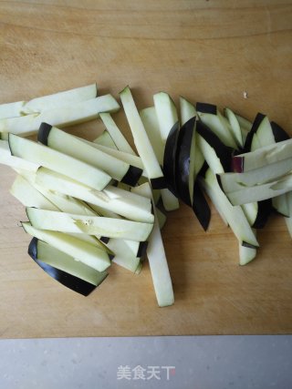 Steamed Eggplant with Garlic, Chopped Pepper and Tempeh recipe