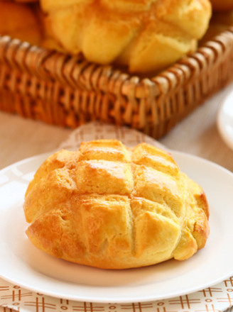 Meringue Pineapple Bread recipe