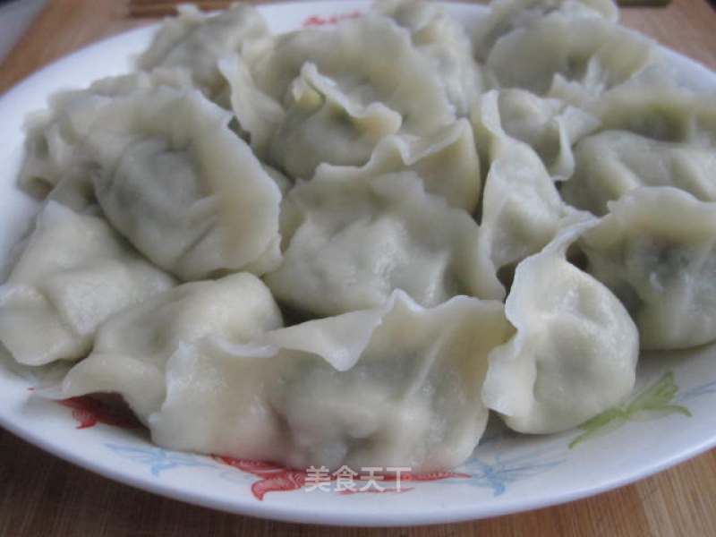 Pork Dumplings with Willow Sprouts recipe