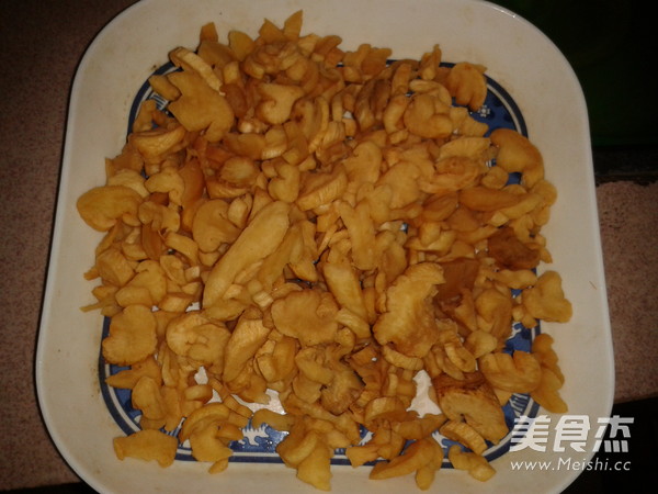 Stir-fried Dried Radish with Green Pepper recipe