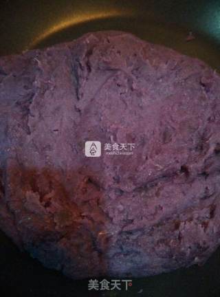 Purple Sweet Potato and Cranberry Snowy Mooncakes recipe
