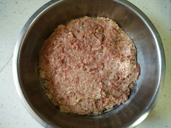 Steamed Dumplings with Beef and Radish recipe