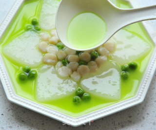 Good Choi Tou Soup, A Must-have Dish at The Dinner Table in The New Year [spring Radish and Shellfish Soup] recipe