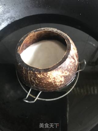 Coconut Stewed Black Chicken Soup recipe