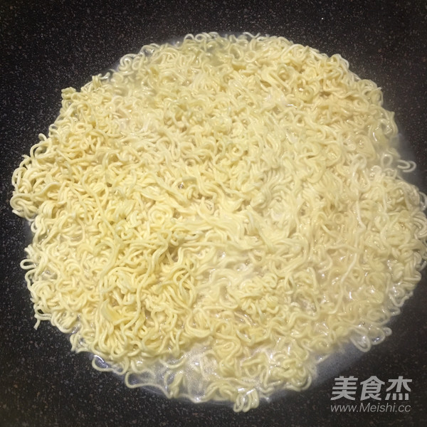 Fried Noodles with Cabbage recipe
