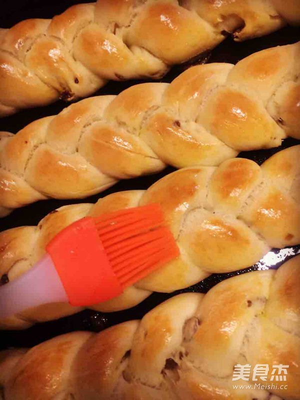 Raisin Braid Bread recipe