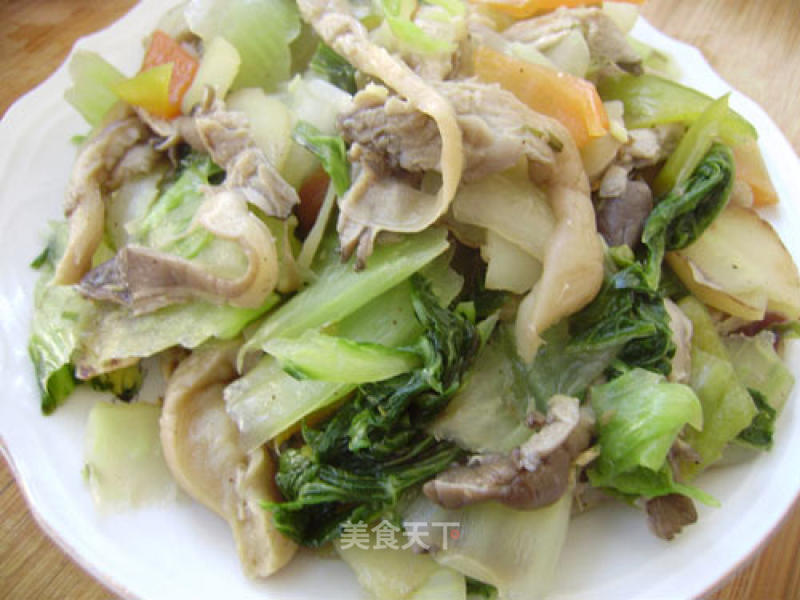 Home Cooking-stir-fried Cabbage with Fresh Mushrooms recipe