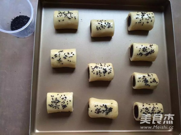 Golden Bean Paste Roll recipe