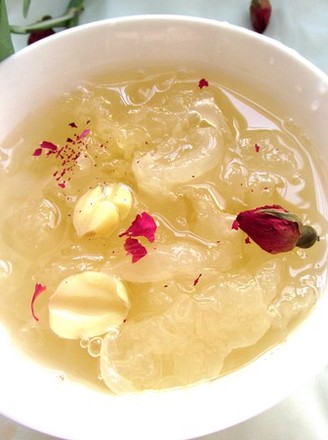 White Fungus and Lotus Seed Soup recipe