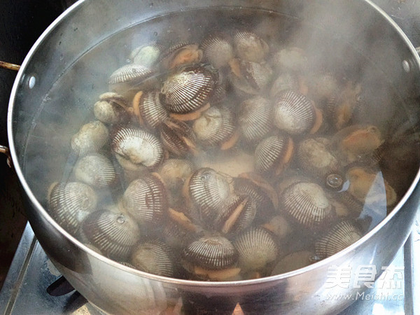 Tianjin Boiled Clams recipe