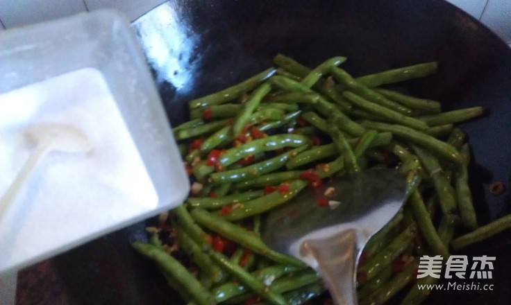 Stir-fried String Beans with Dace in Tempeh recipe